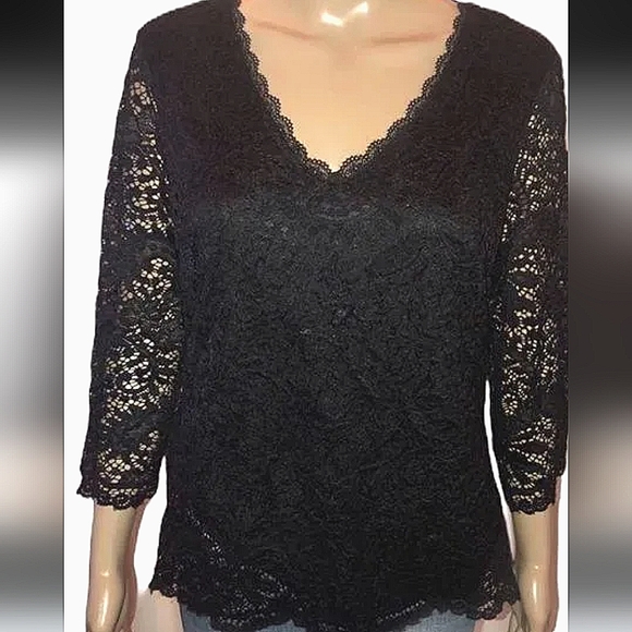 💜5/$25💜 Roz & Ali Lacey double layer size med. - Picture 1 of 6